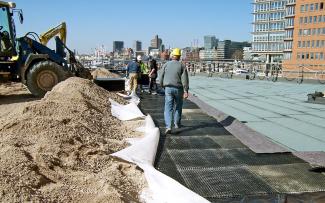 Underground car park roofs such as the one at the Elbphilharmonie in Hamburg need building protection so that heavy-duty vehicles can be used on them. Building site on a roof